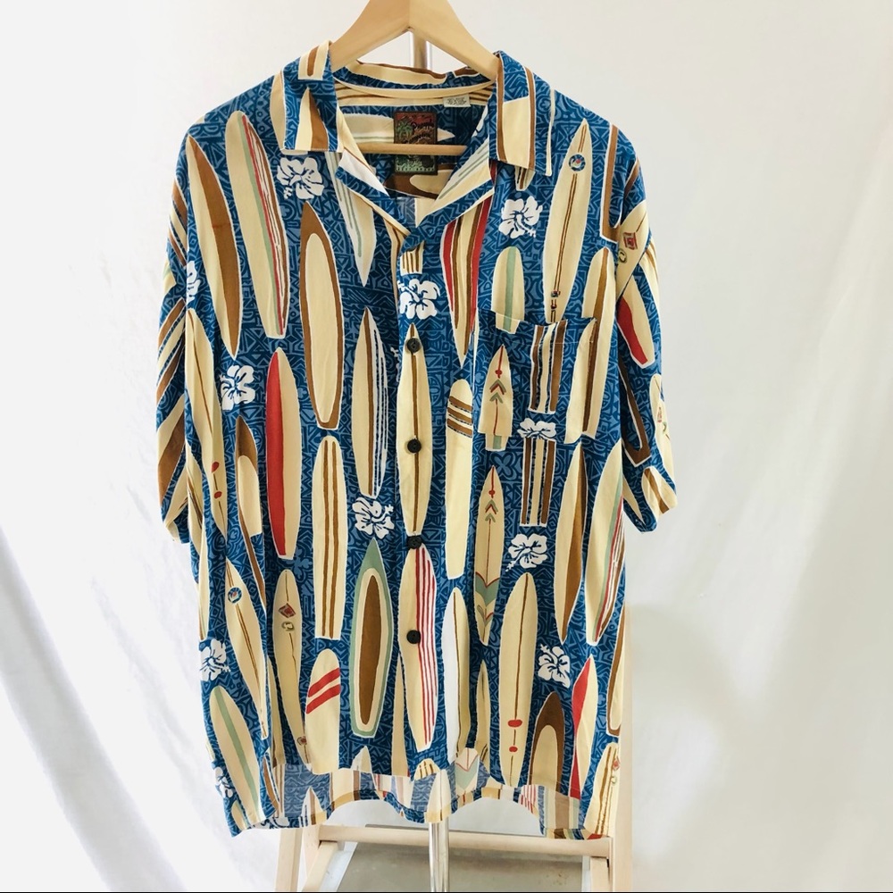 Men’s Pineapple Connection Surfboard Short Sleeve Button Up Shirt Size Medium